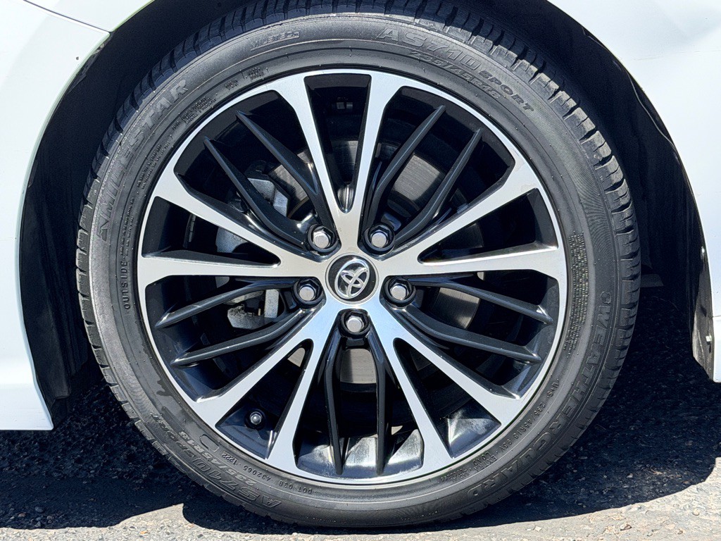2018 Toyota Camry Image 41