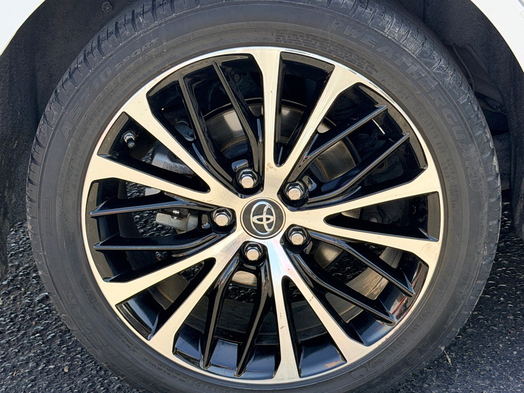 2018 Toyota Camry Image 43