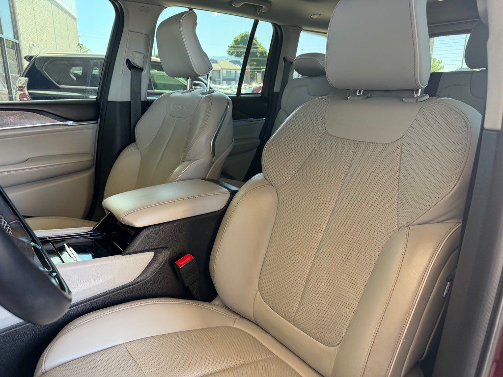 2022 Jeep Grand Cherokee Image 6