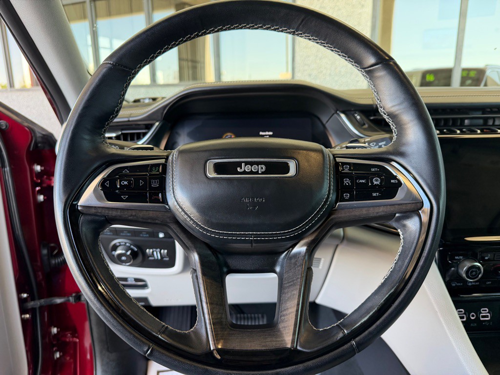 2022 Jeep Grand Cherokee Image 8
