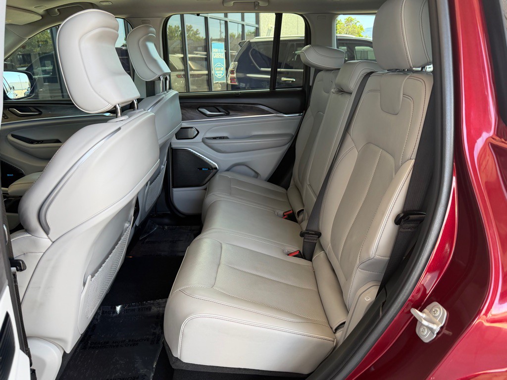 2022 Jeep Grand Cherokee Image 24
