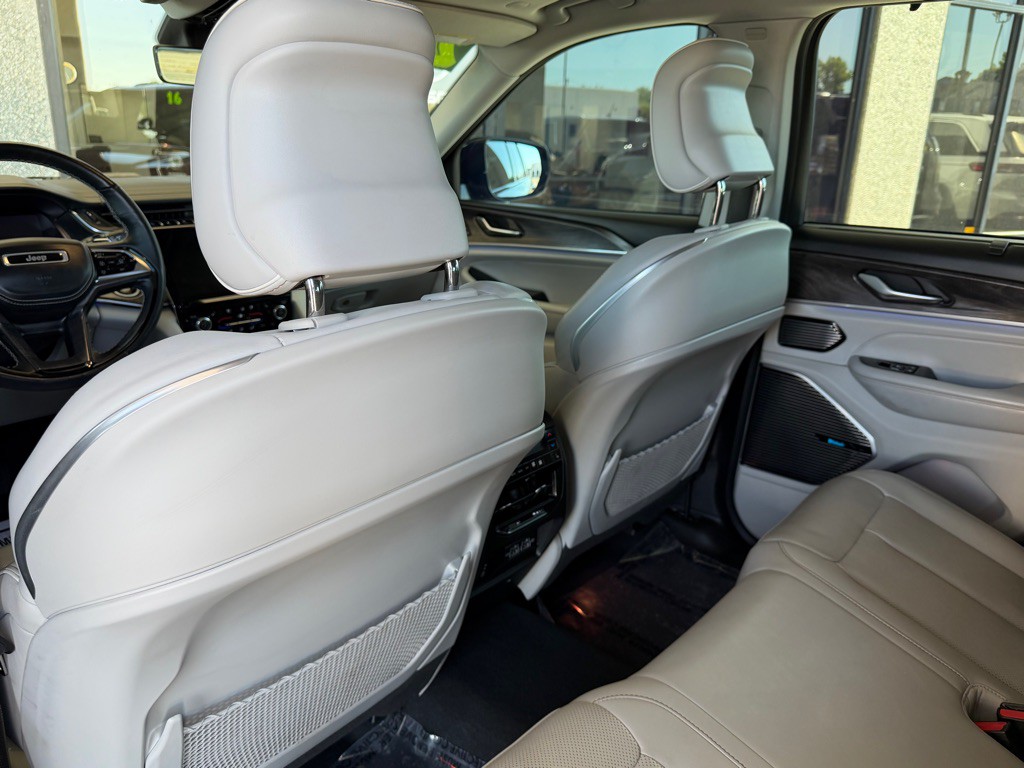 2022 Jeep Grand Cherokee Image 26