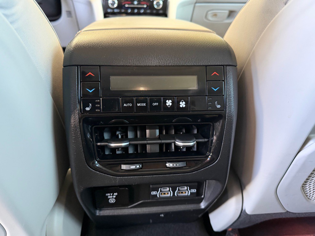 2022 Jeep Grand Cherokee Image 27
