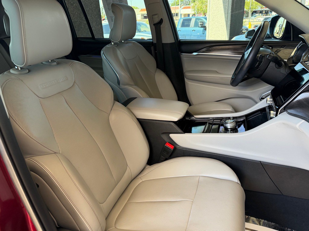 2022 Jeep Grand Cherokee Image 39