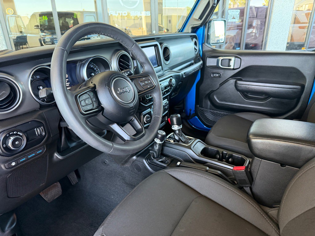 2023 Jeep Wrangler Image 7