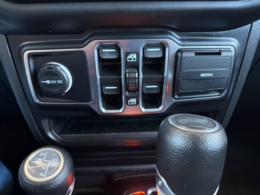 2023 Jeep Wrangler Image 16