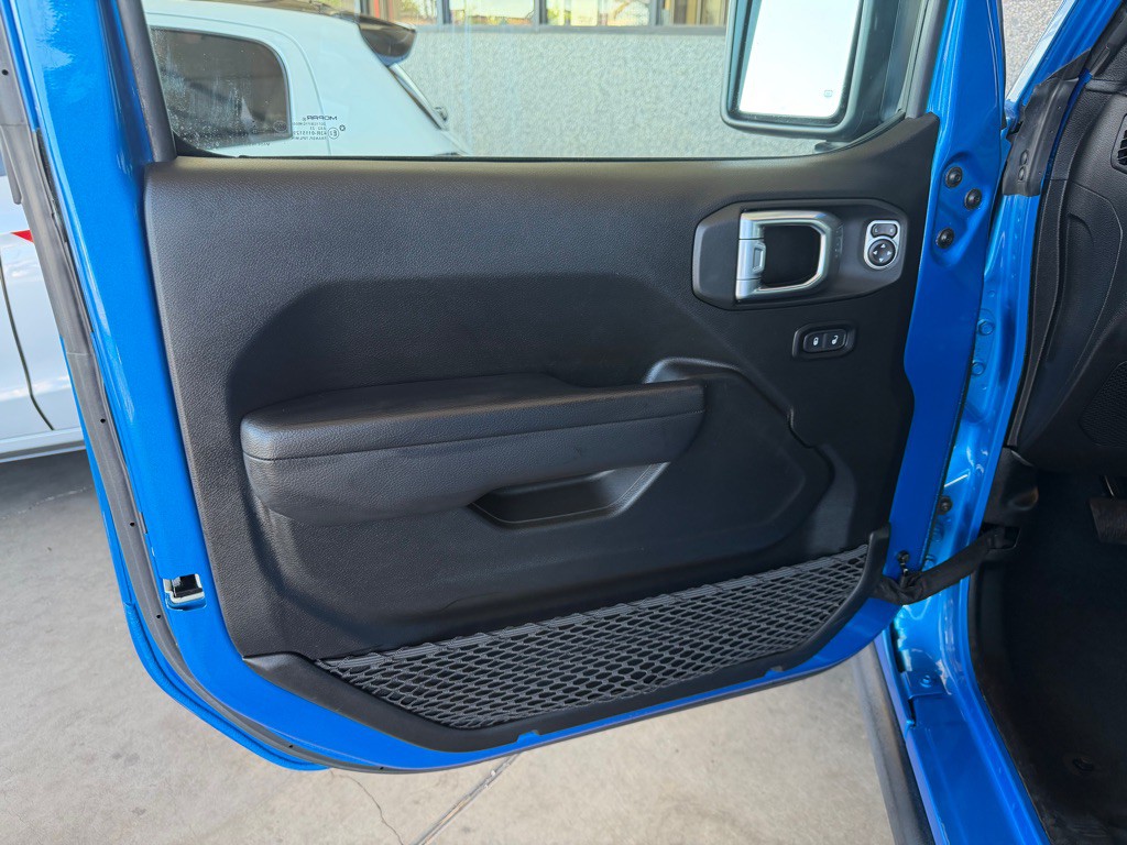 2023 Jeep Wrangler Image 19