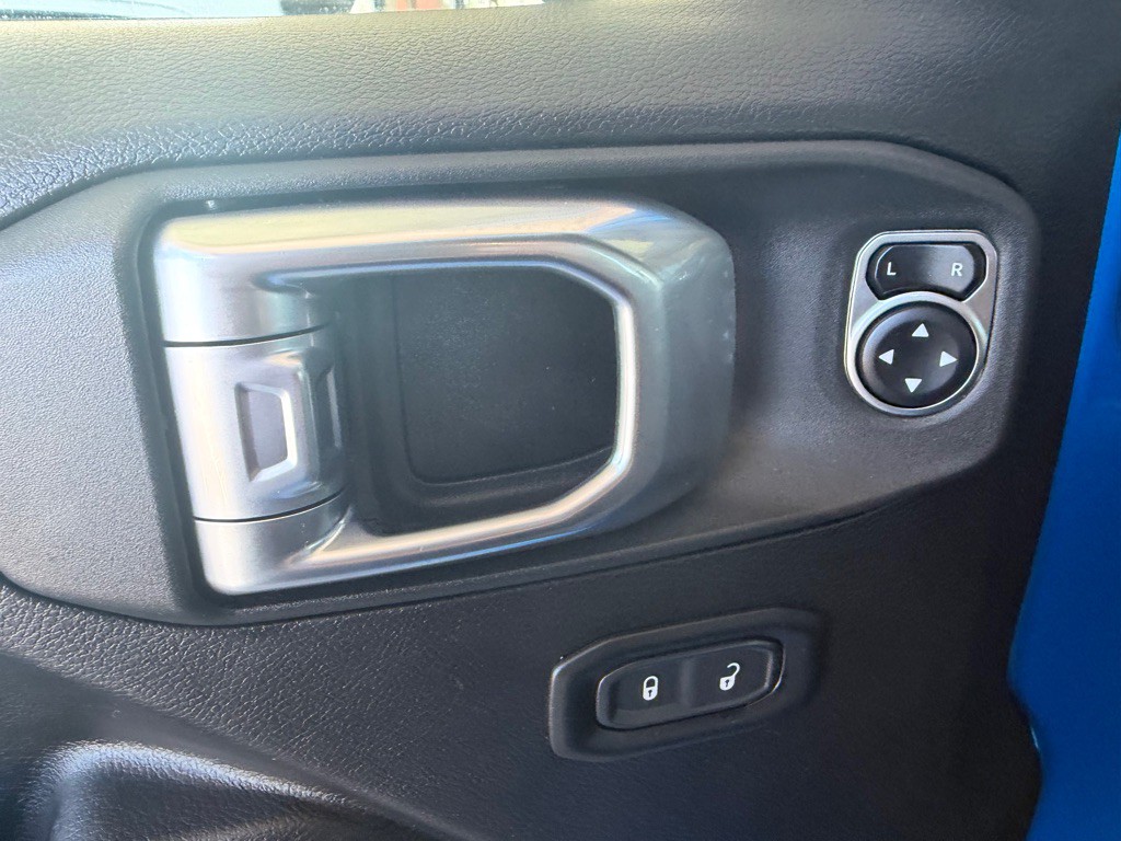 2023 Jeep Wrangler Image 20