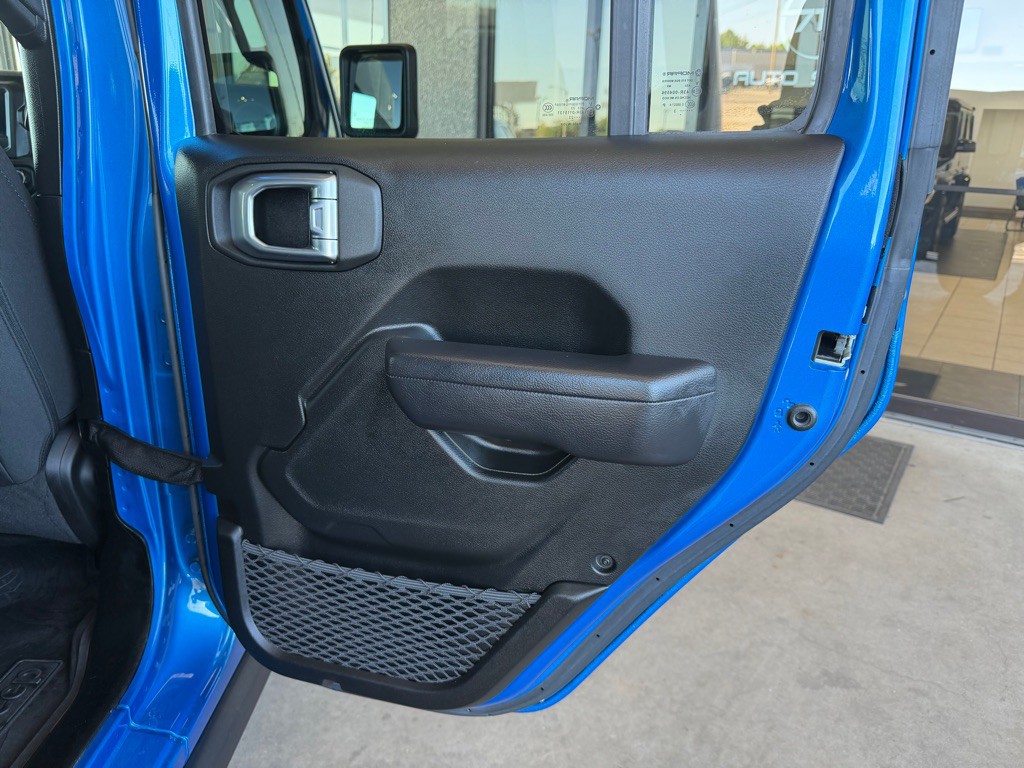 2023 Jeep Wrangler Image 34
