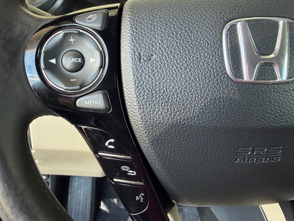 2017 Honda Accord Image 9