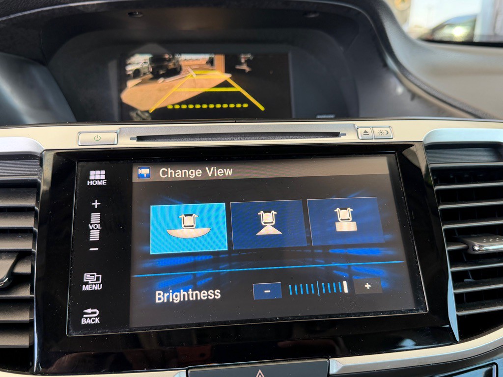2017 Honda Accord Image 17