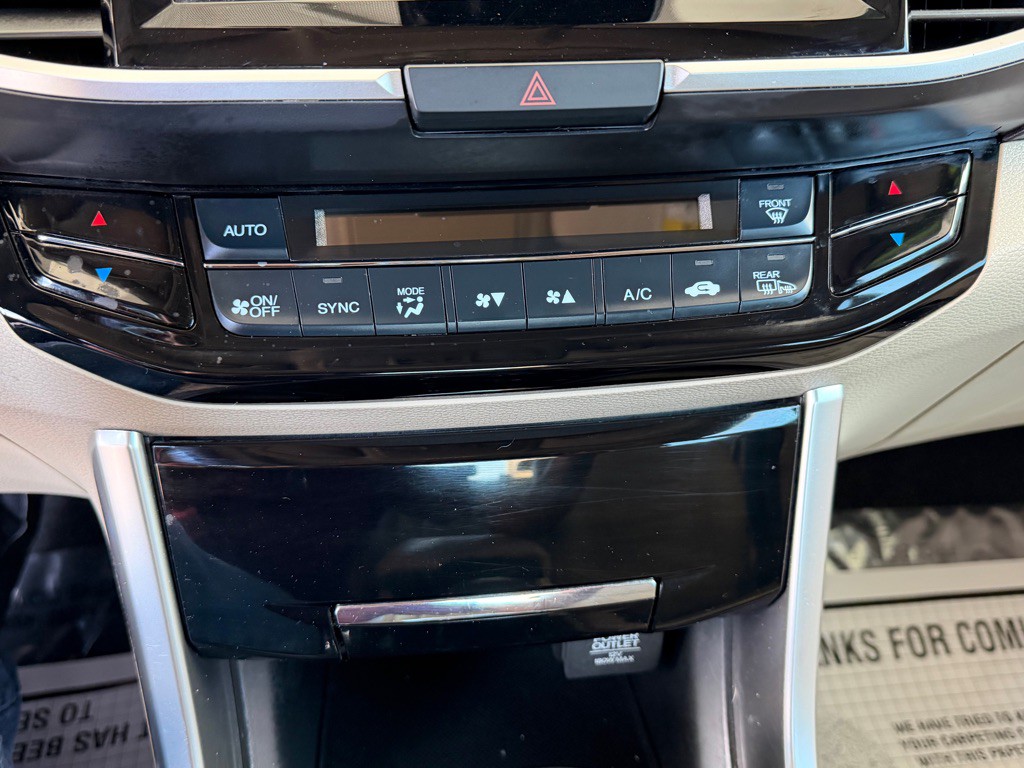 2017 Honda Accord Image 18