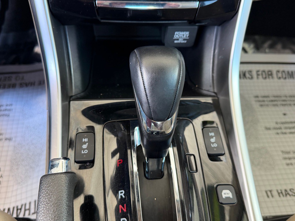 2017 Honda Accord Image 19