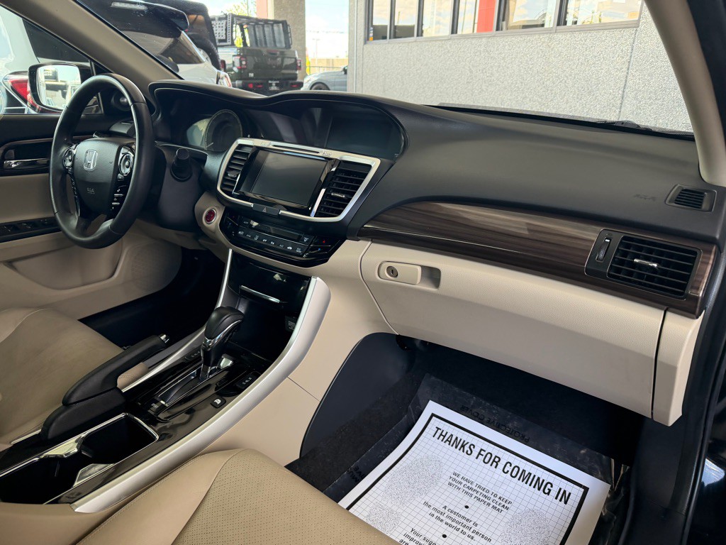 2017 Honda Accord Image 41