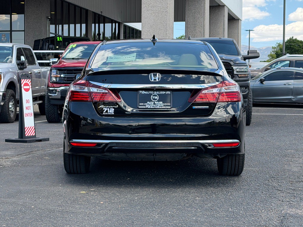 2017 Honda Accord Image 52