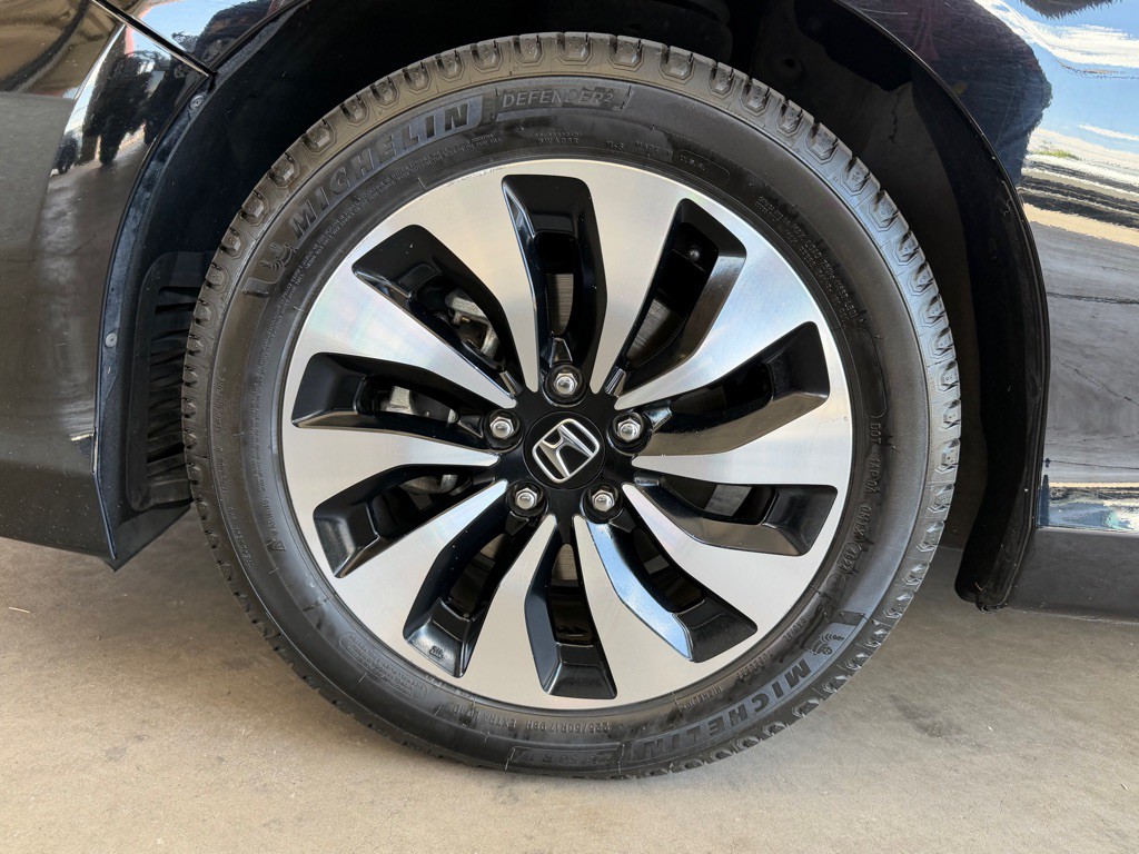 2017 Honda Accord Image 64