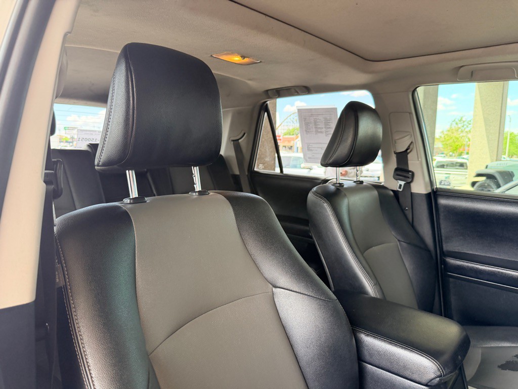 2018 Toyota 4Runner Image 22