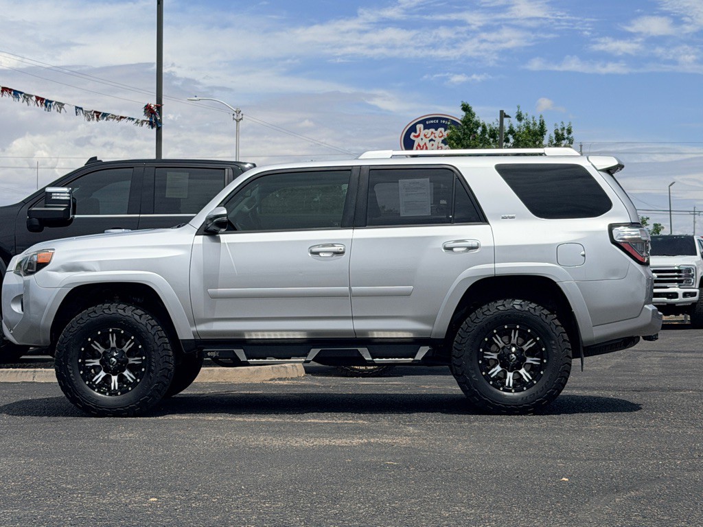 2018 Toyota 4Runner Image 33