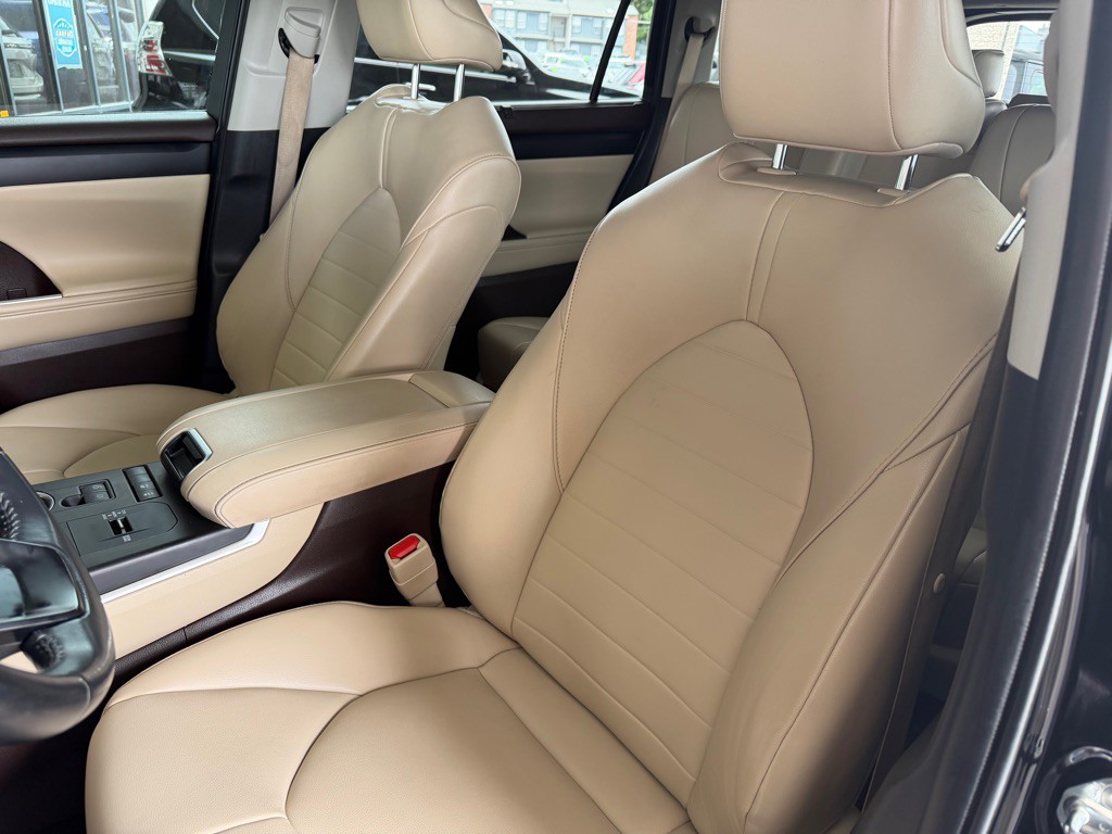 2022 Toyota Highlander Image 6
