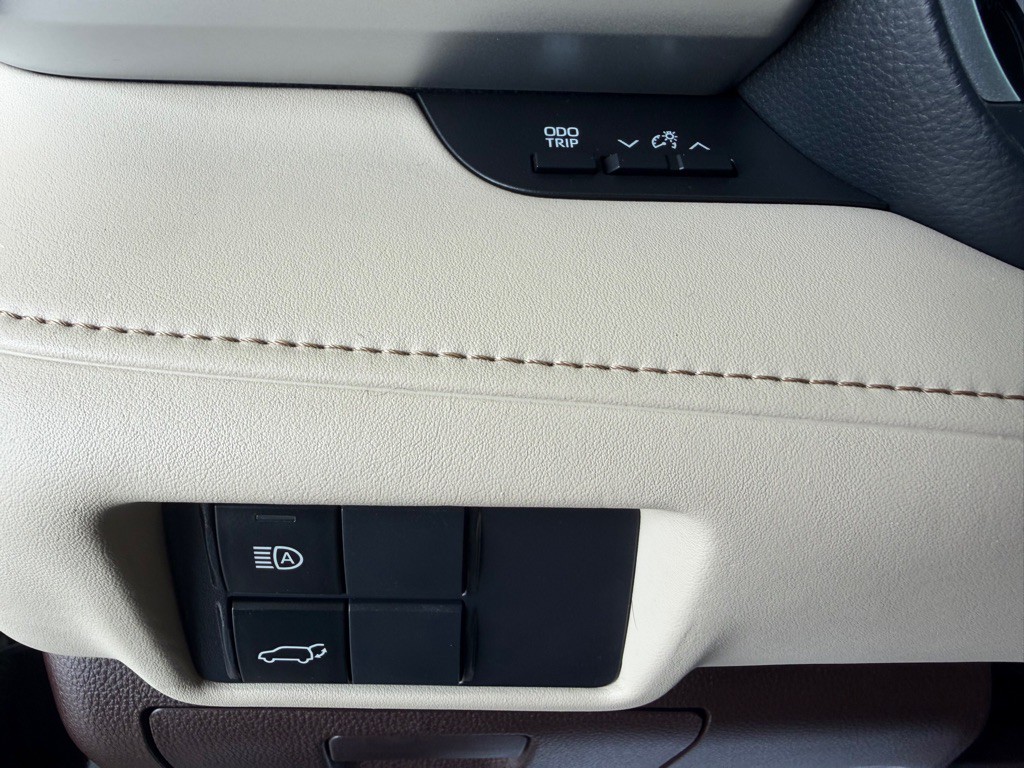 2022 Toyota Highlander Image 17