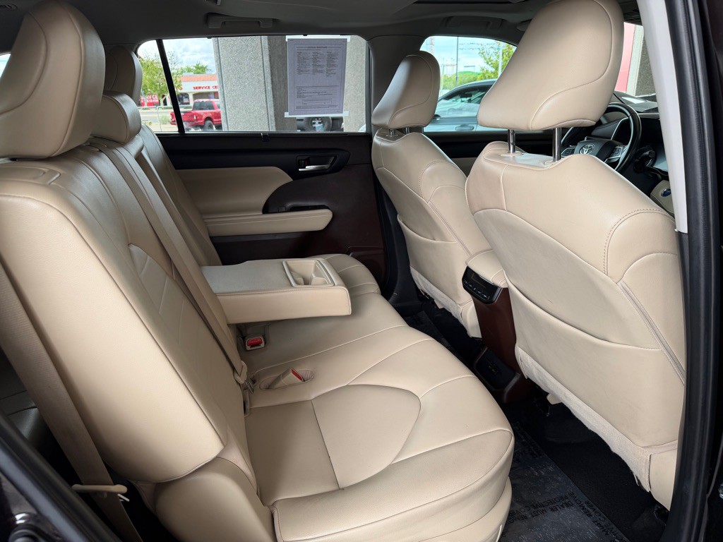 2022 Toyota Highlander Image 33