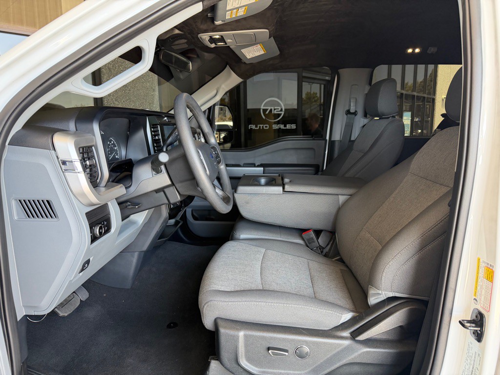 2025 Ford F-250 Image 5