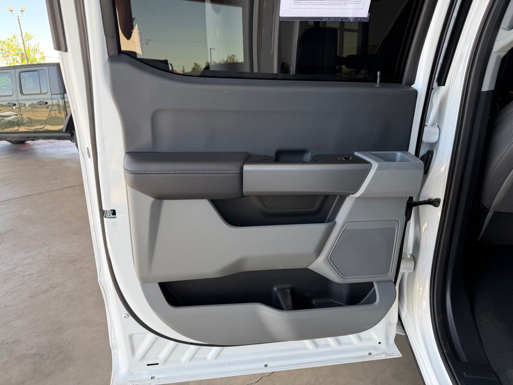 2025 Ford F-250 Image 27