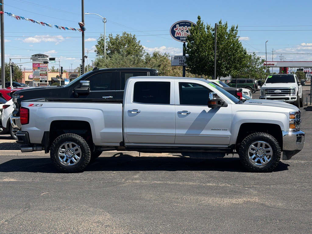2019 Chevrolet Silverado 1500 Image 3
