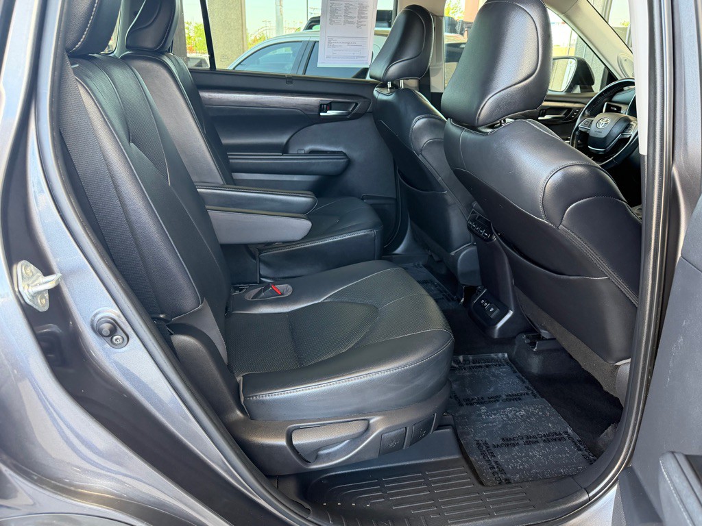 2021 Toyota Highlander Image 33