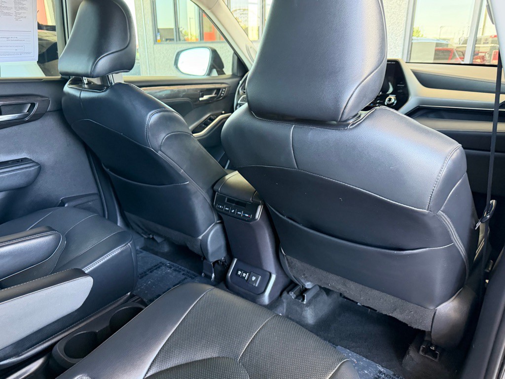 2021 Toyota Highlander Image 35