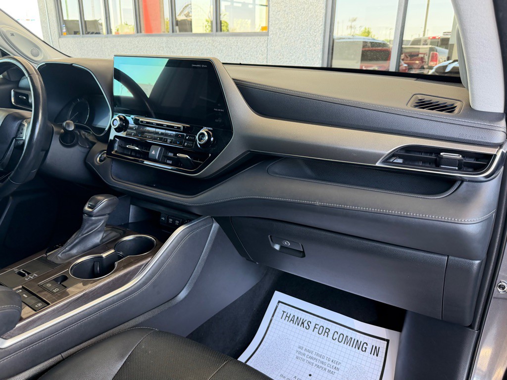2021 Toyota Highlander Image 39