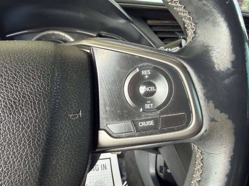 2018 Honda Civic Image 9