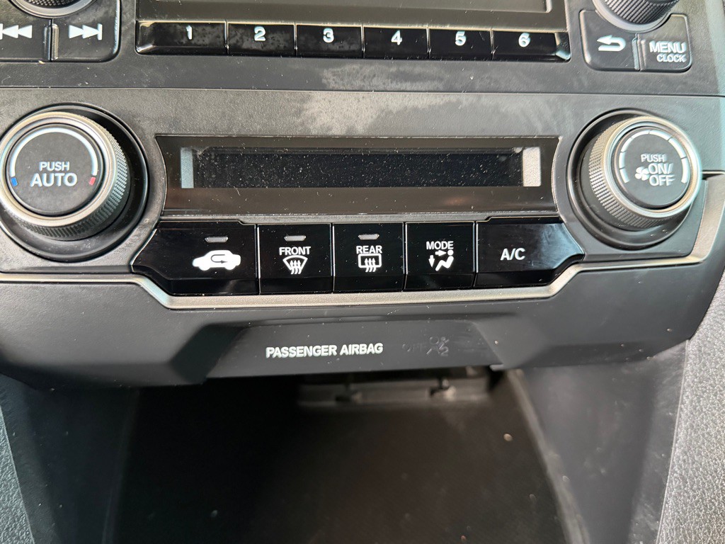 2018 Honda Civic Image 13
