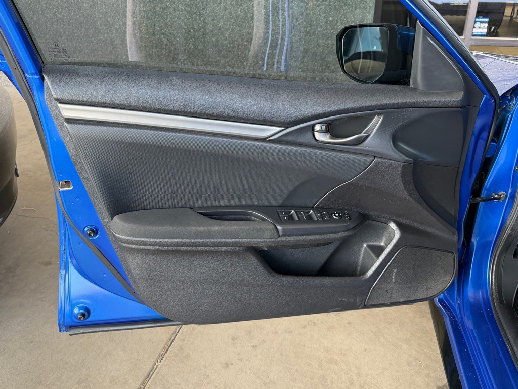 2018 Honda Civic Image 16