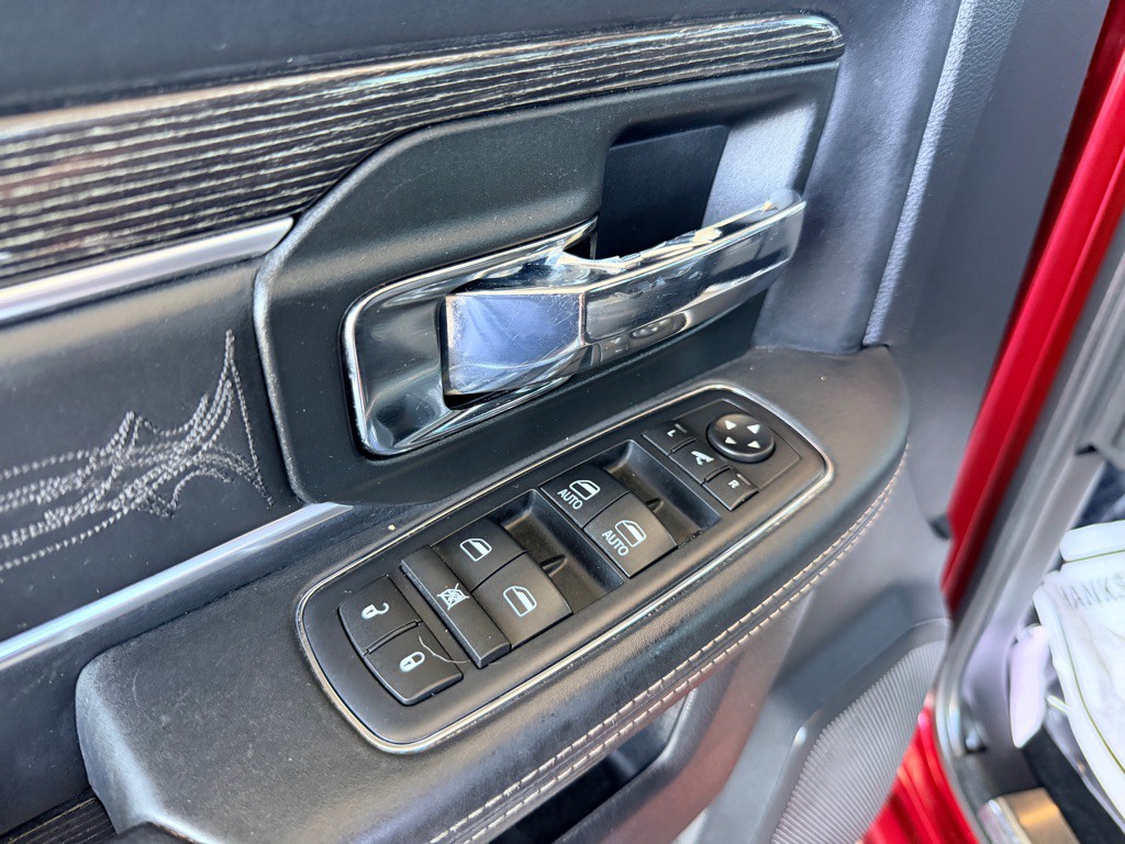 2016 RAM 3500 Image 5