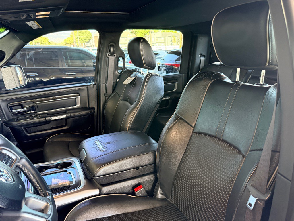 2016 RAM 3500 Image 8