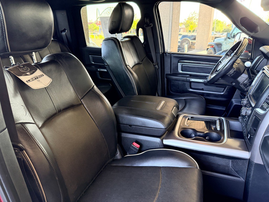 2016 RAM 3500 Image 27