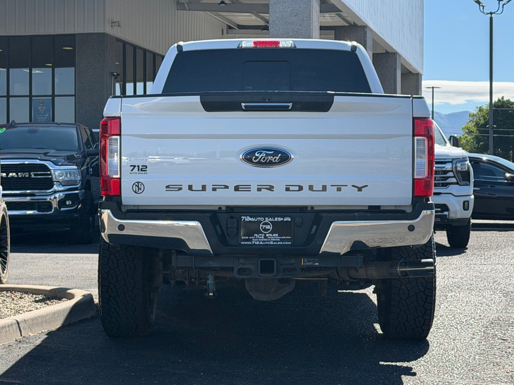 2017 Ford F-350 Image 46