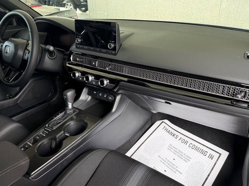 2026 Honda Civic Image 32
