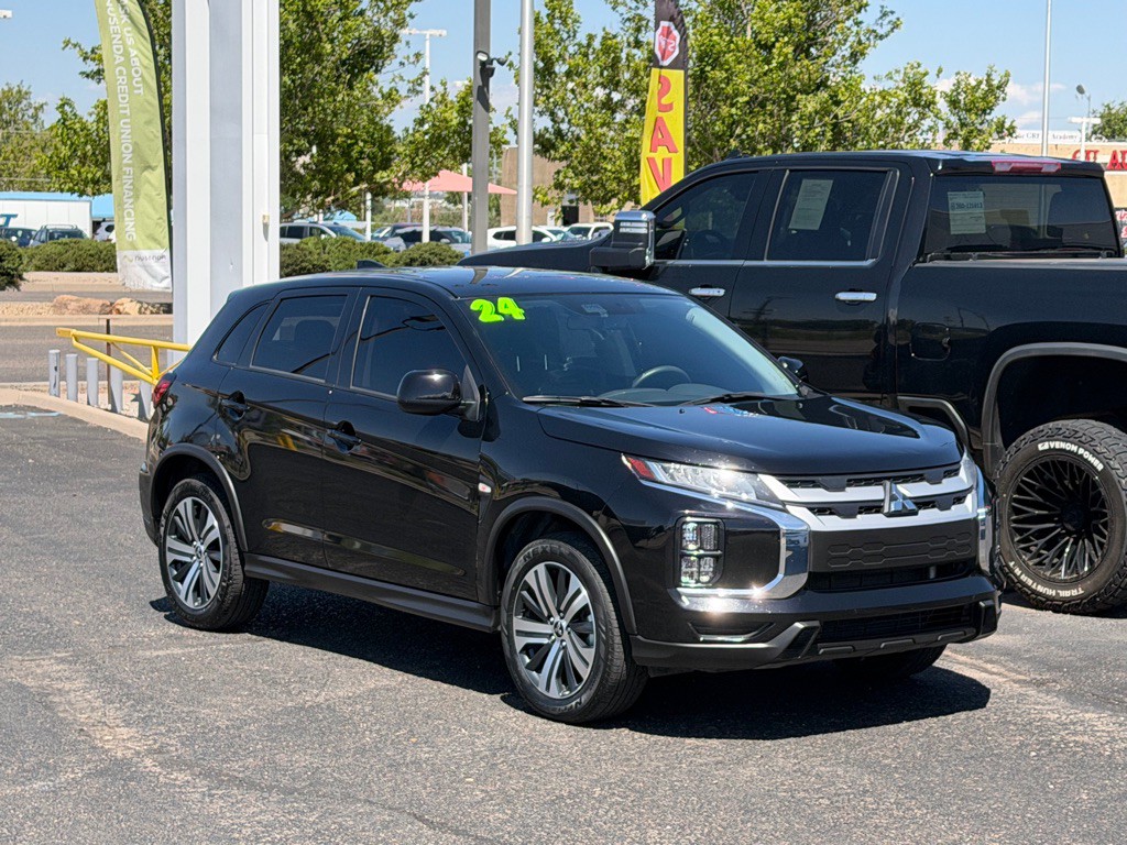 2024 Mitsubishi Outlander Image 4