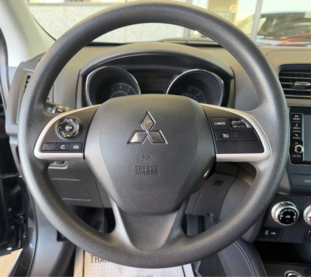 2024 Mitsubishi Outlander Image 8