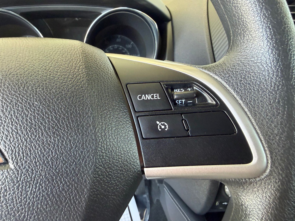 2024 Mitsubishi Outlander Image 10