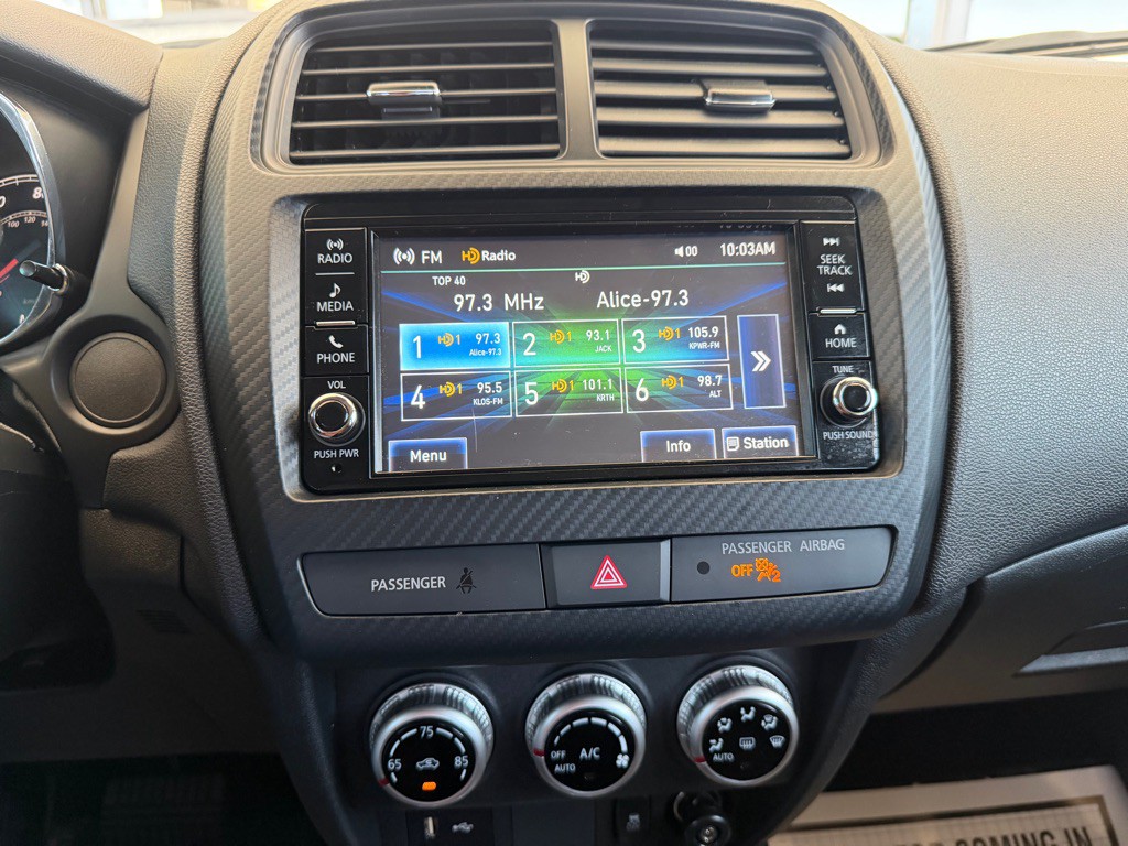 2024 Mitsubishi Outlander Image 13