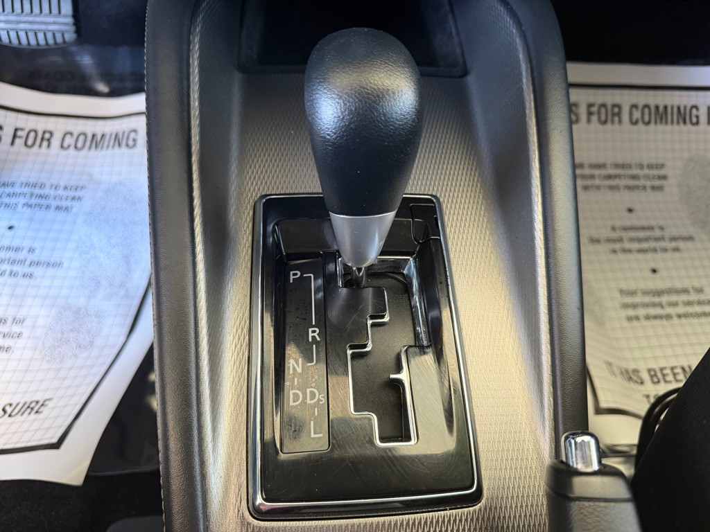 2024 Mitsubishi Outlander Image 17