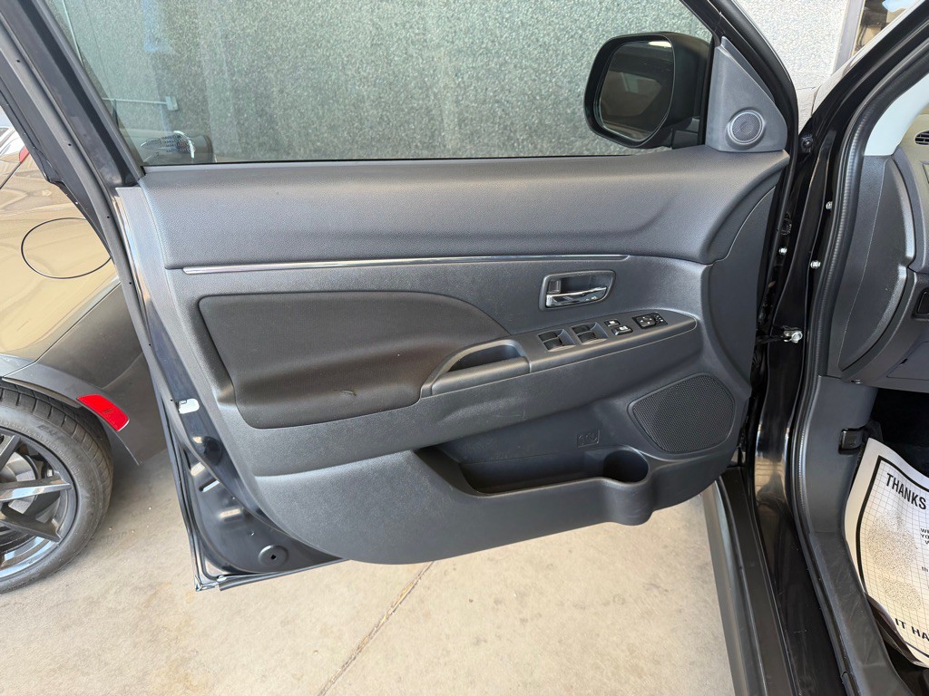 2024 Mitsubishi Outlander Image 19