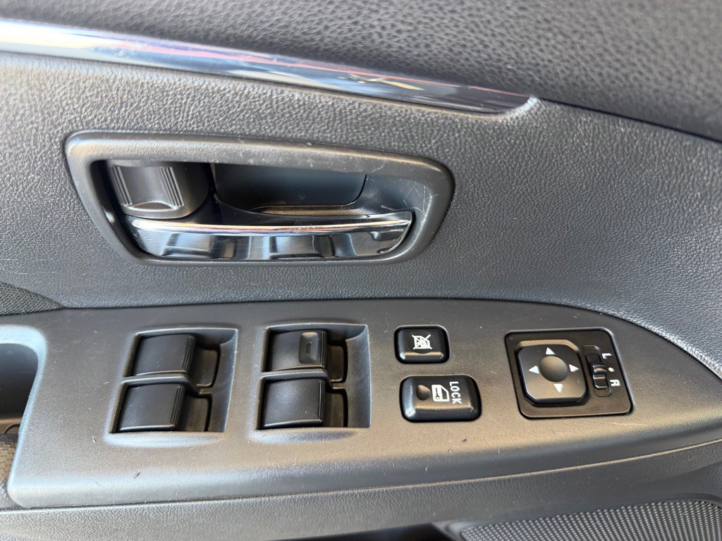 2024 Mitsubishi Outlander Image 20