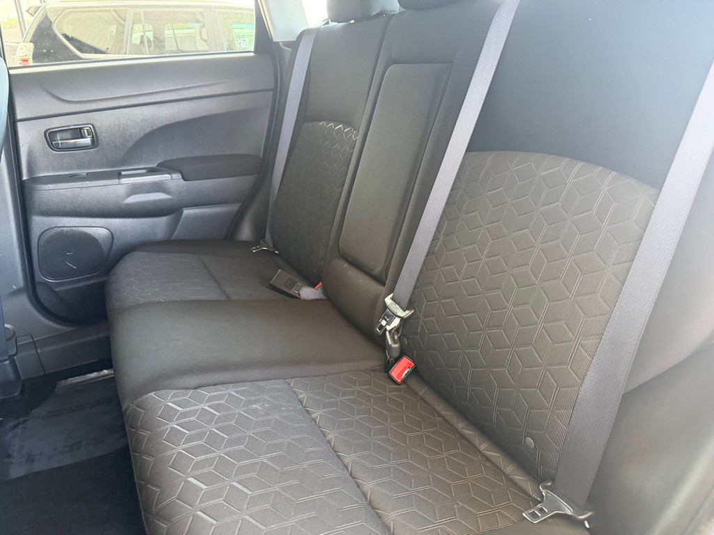 2024 Mitsubishi Outlander Image 22