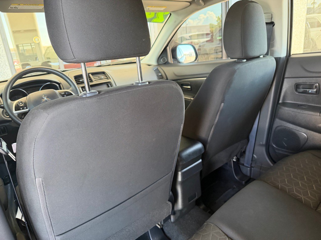 2024 Mitsubishi Outlander Image 23