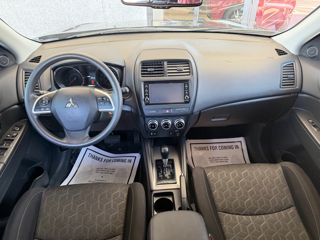 2024 Mitsubishi Outlander Image 24