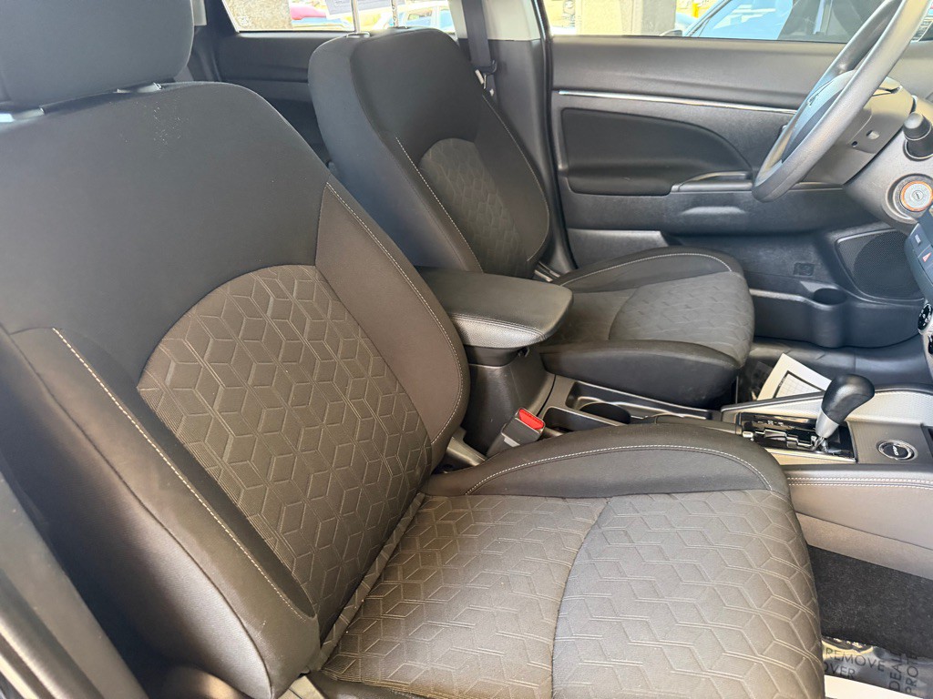 2024 Mitsubishi Outlander Image 34